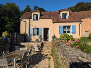 Maison charmante à Langres avec Wi-Fi et parking - FR-1-611-43